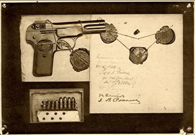 Fanny Kaplan's Gun || She shot Valdmir Lenin three times in an attempted assasination. 